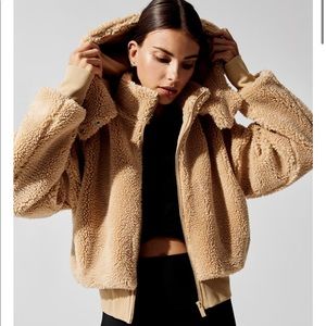 Alo Yoga Foxy Sherpa Jacket Camel M